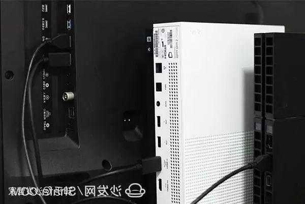 台式电脑显示器能接ps4吗，台式显示器可以连接机顶盒吗