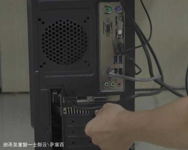 台式电脑插hdmi显示器黑屏，台式机插上hdmi？