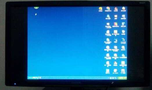 为什么台式电脑显示器不全屏，台式电脑显示器显示不全面！